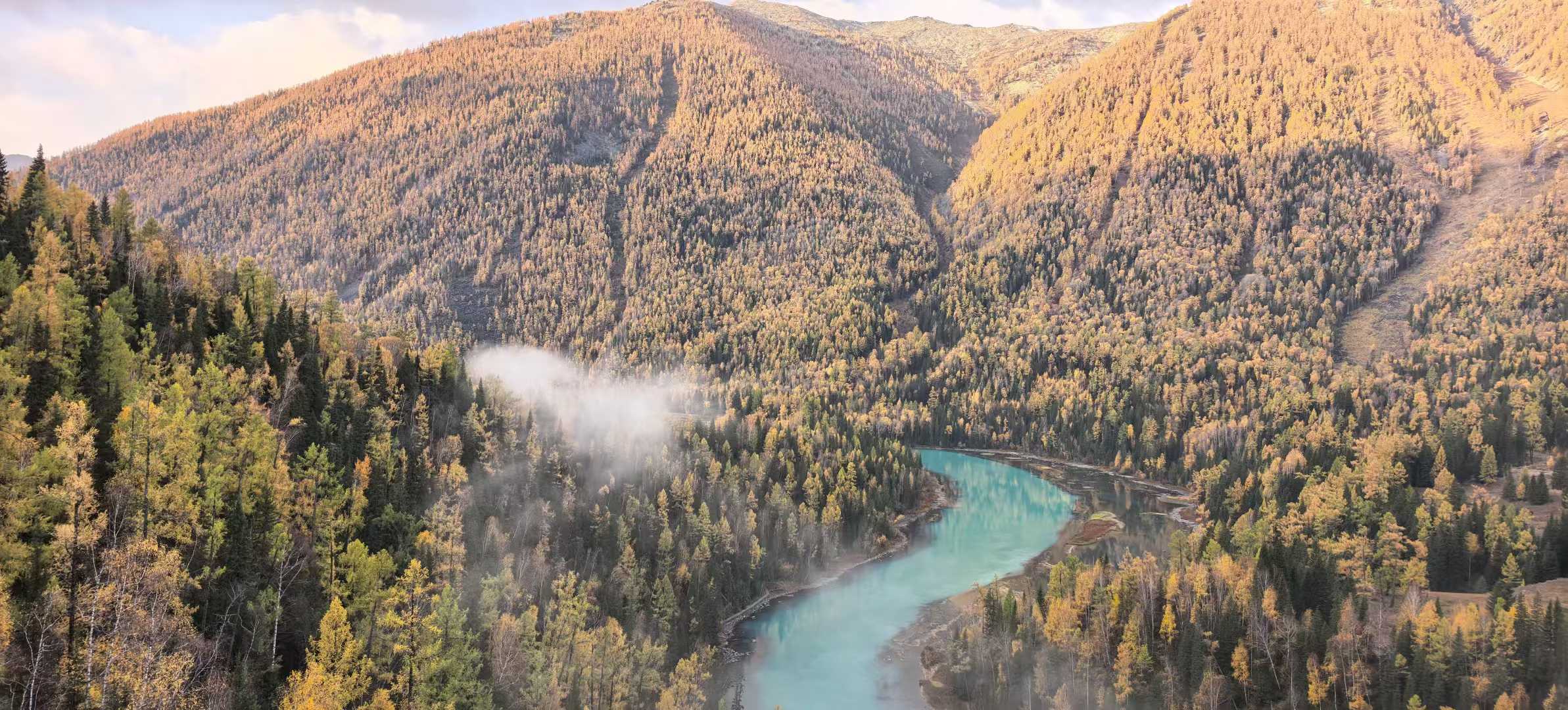 新疆阿勒泰地区·喀纳斯景区-月亮湾观景台三湾