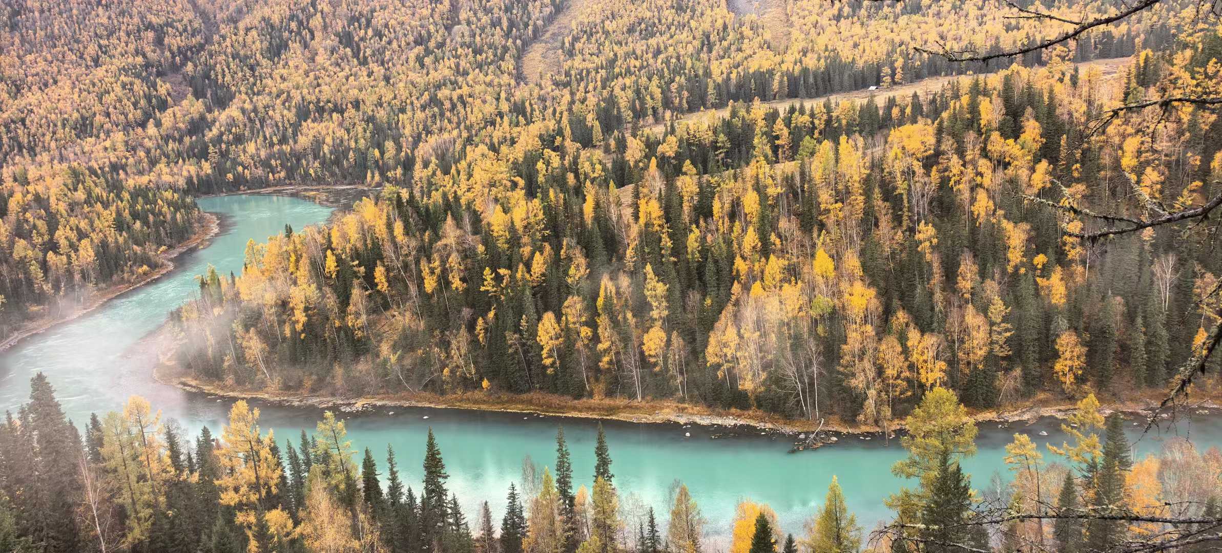 新疆阿勒泰地区·喀纳斯景区-月亮湾观景台三湾